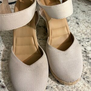 Elegant Beige Women's Shoes
